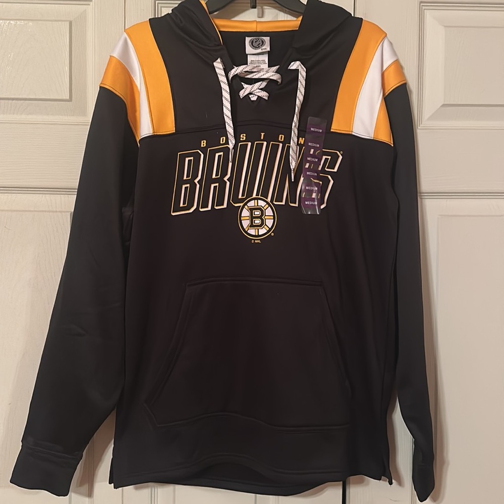 New with tags Boston Bruins hoodie